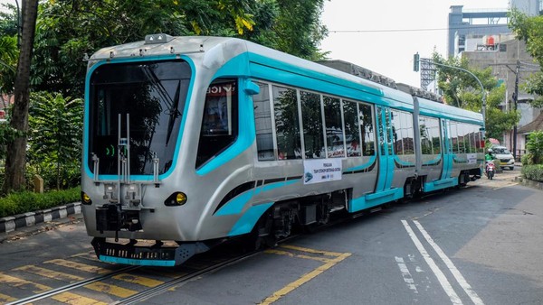 Cara Naik Trem